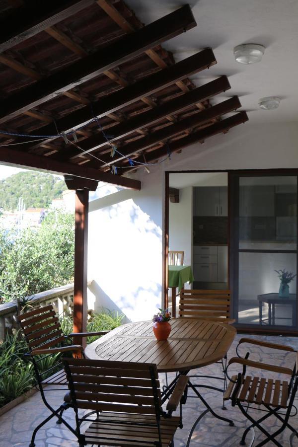 Apartments Leo Katic Lastovo Экстерьер фото