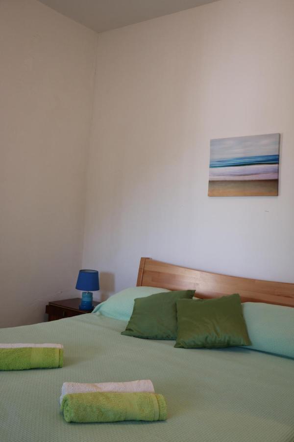 Apartments Leo Katic Lastovo Экстерьер фото