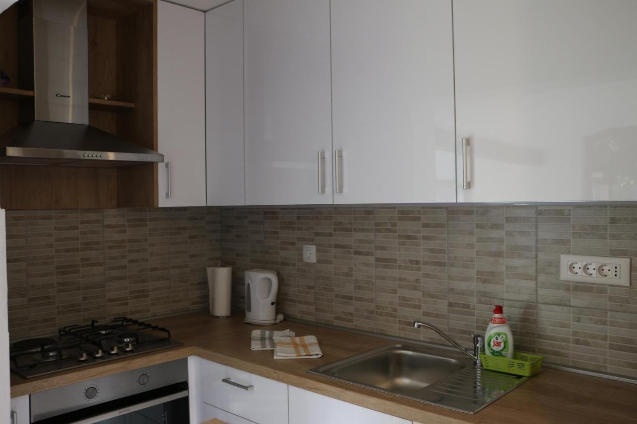 Apartments Leo Katic Lastovo Экстерьер фото
