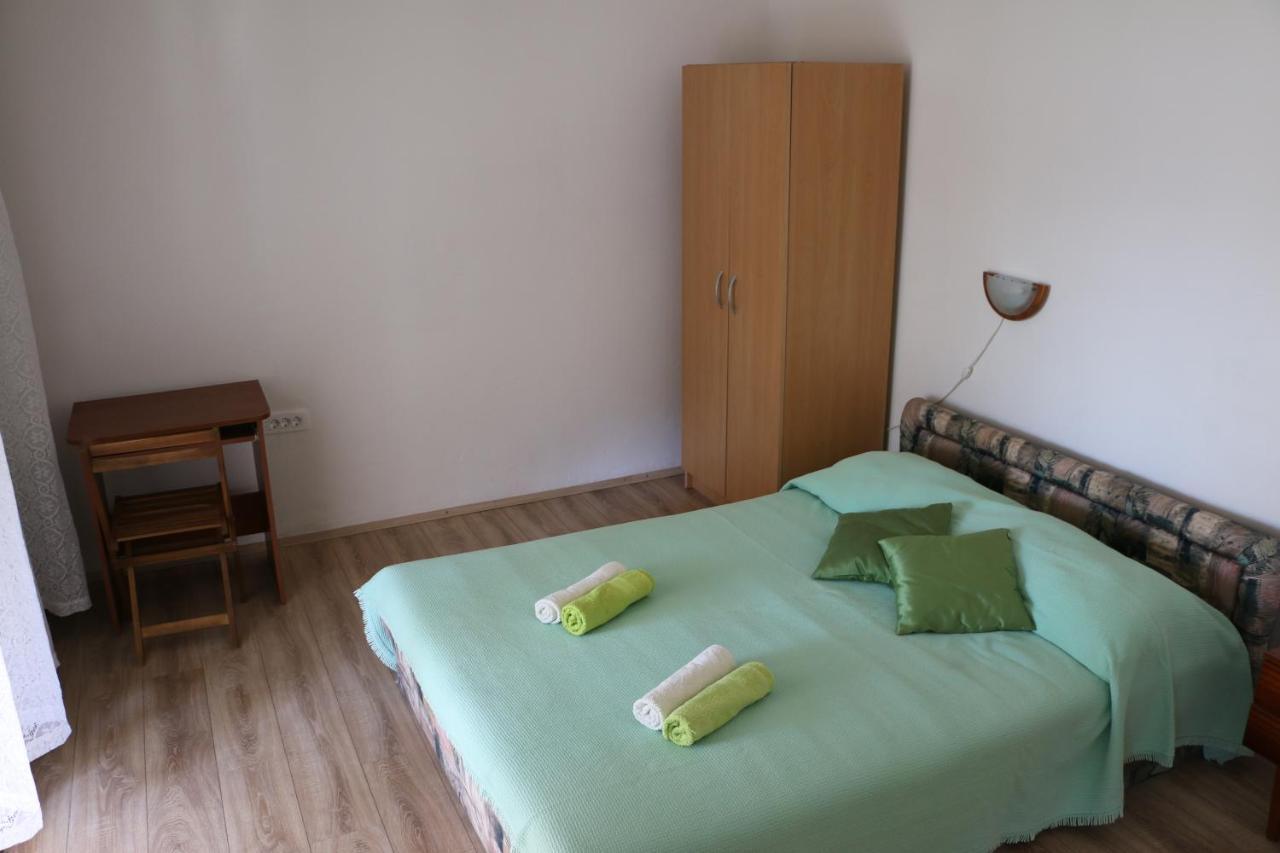 Apartments Leo Katic Lastovo Экстерьер фото