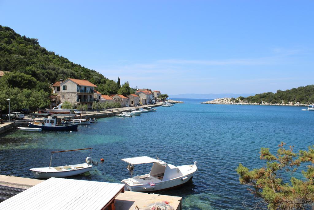 Apartments Leo Katic Lastovo Экстерьер фото