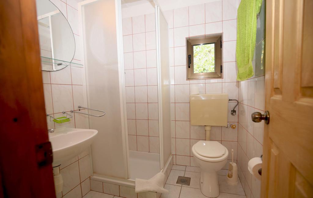 Apartments Leo Katic Lastovo Экстерьер фото