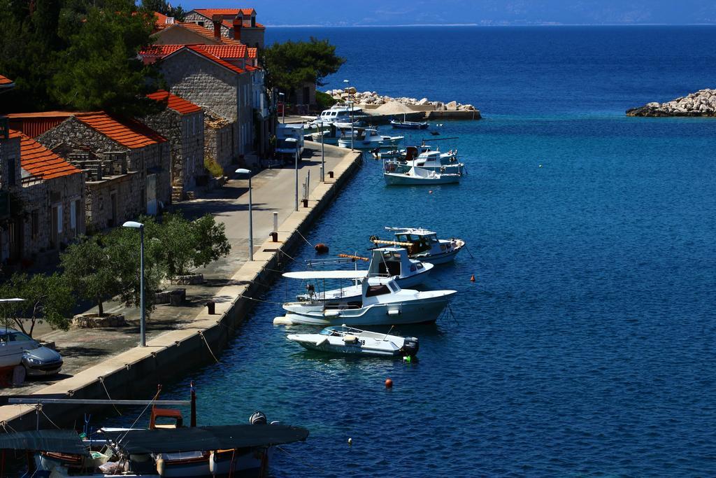 Apartments Leo Katic Lastovo Экстерьер фото