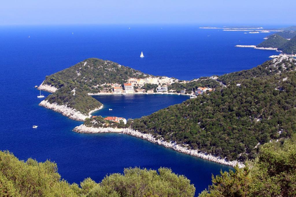 Apartments Leo Katic Lastovo Экстерьер фото