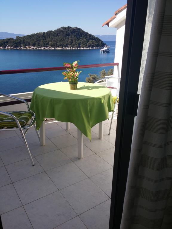 Apartments Leo Katic Lastovo Экстерьер фото